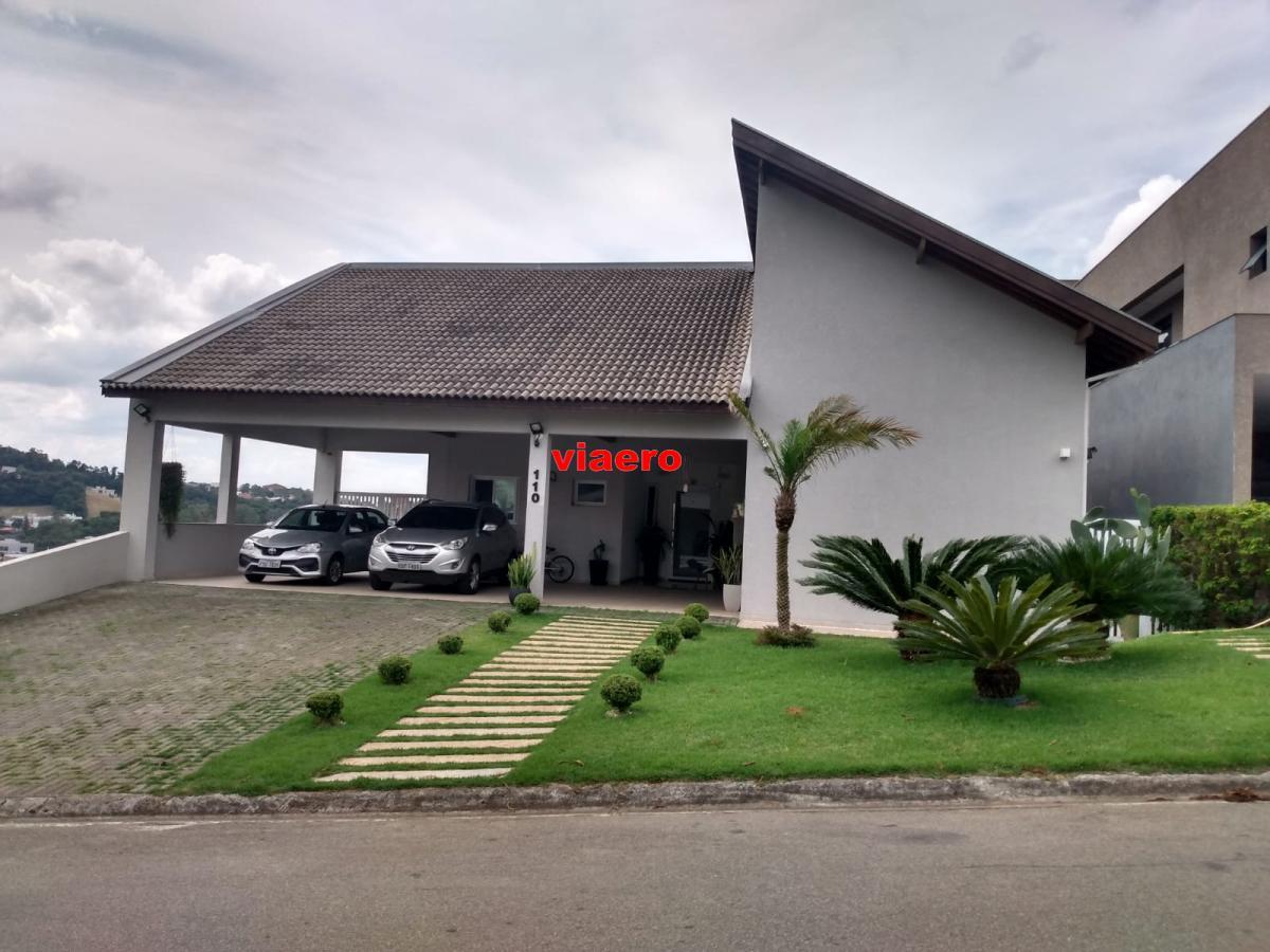 Casa à venda, no Condominio Santa Maria,  em Jandira, Jardim do Golf I, com 3 quartos, 340,00m²