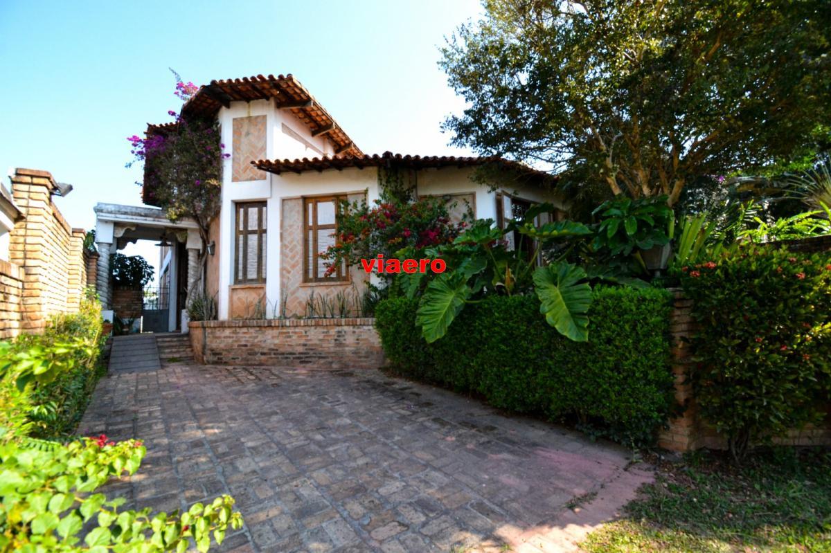 Casa com 4 quartos, 600,00m² em Jandira, Jardim do Golf I